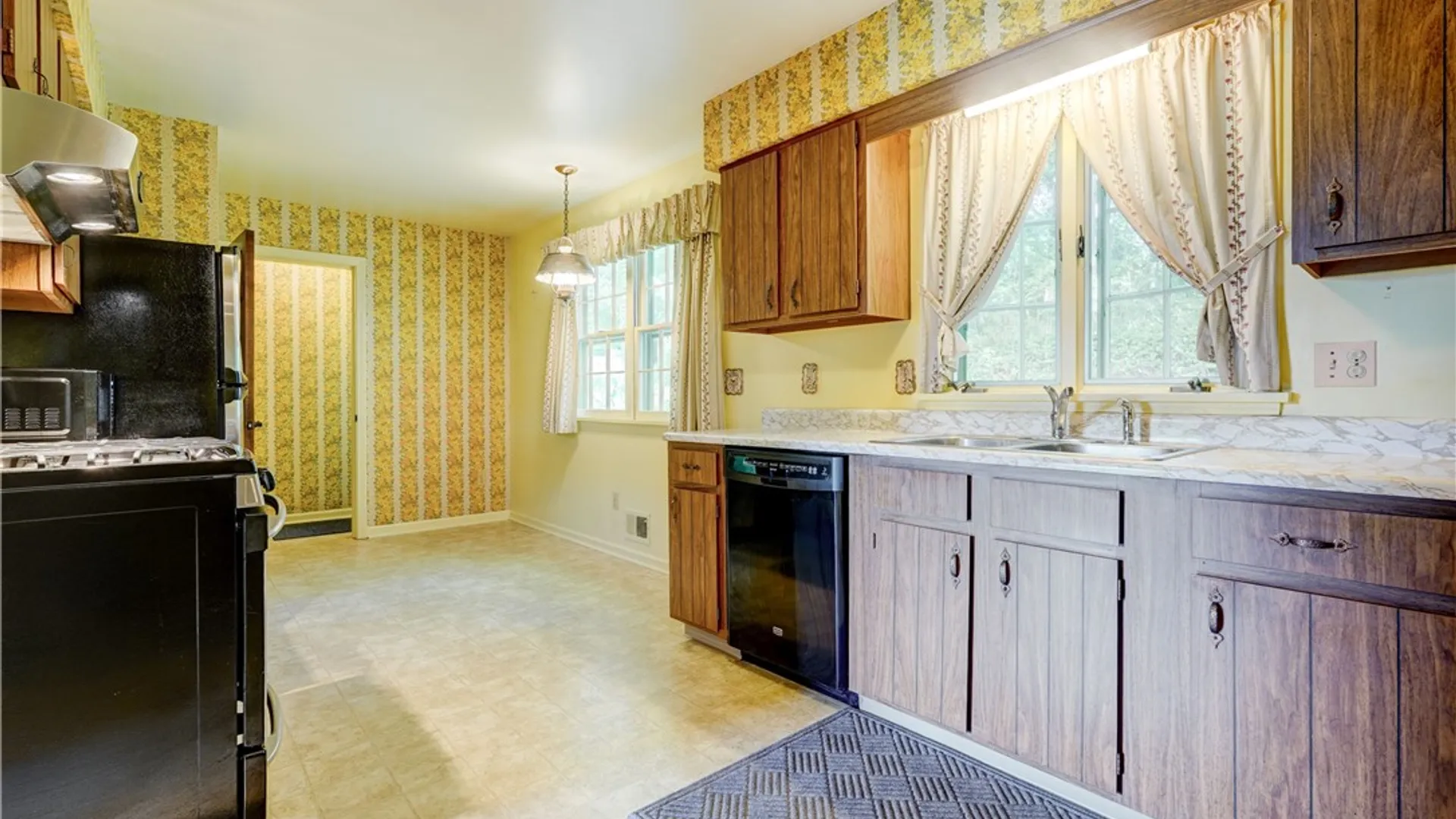 Property at 44 Kings Lacey, Perinton, NY 14450 15