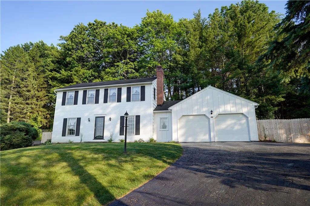 Property at 44 Kings Lacey, Perinton, NY 14450