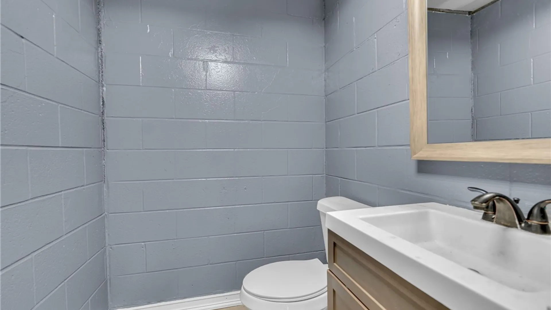 Property at 1001 N Main Street, Yorkshire, NY 14042 11