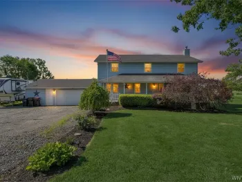 Property at 8801 Chestnut Ridge Road, Royalton, NY 14067
