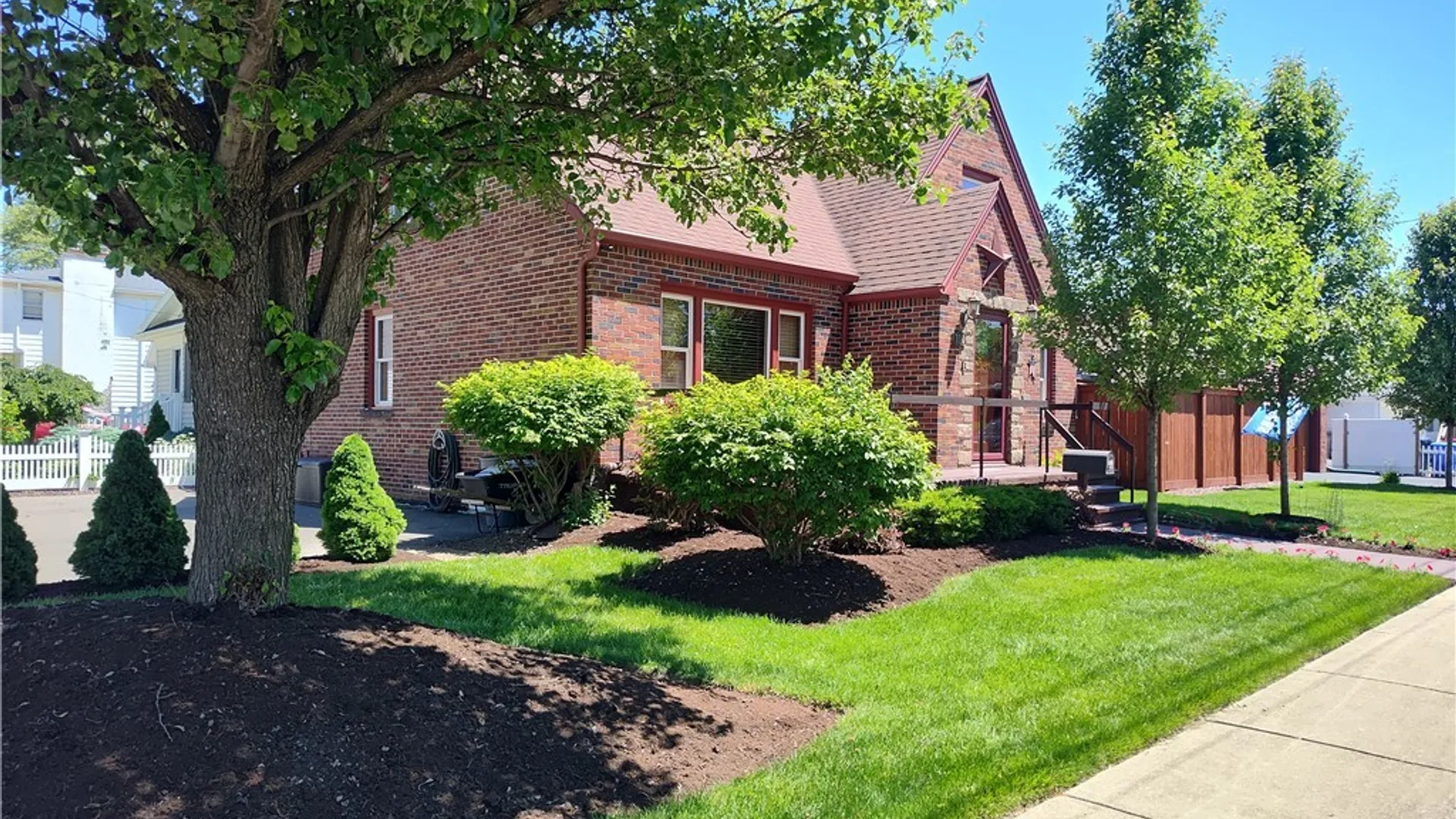 Property at 110 Labelle Avenue, Hamburg, NY 14219 9
