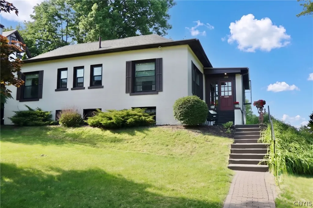 Property at 190 Parkside Avenue, Syracuse, NY 13207