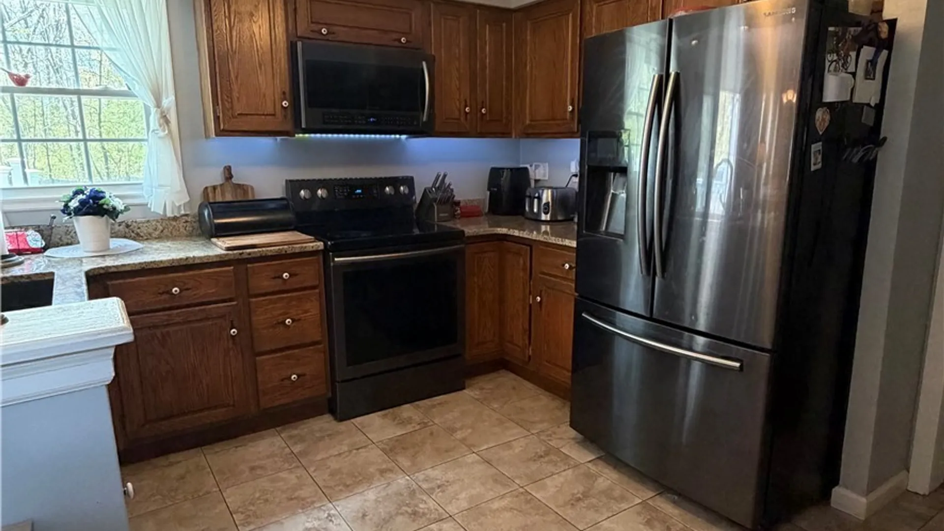 Property at 9525 Woodlawn Drive, Cicero, NY 13029 13