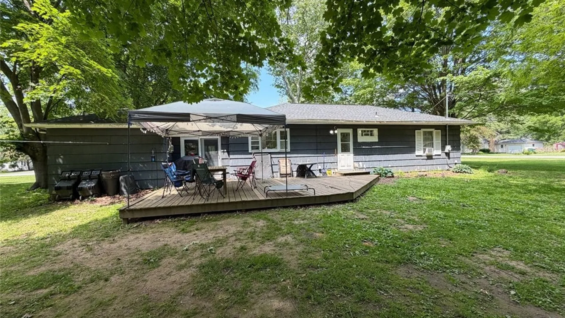Property at 18 Woodline Drive, Penfield, NY 14526 4