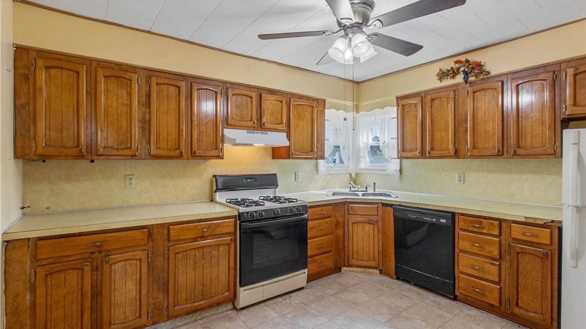 Property at 134 Armstrong Rd Road, Geddes, NY 13209 12
