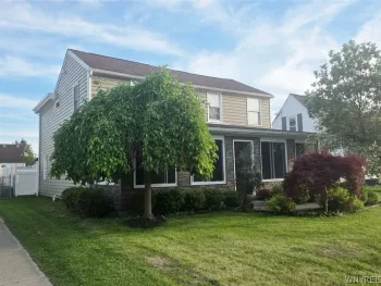 Property at 7 Lindbergh Court, Cheektowaga, NY 14225