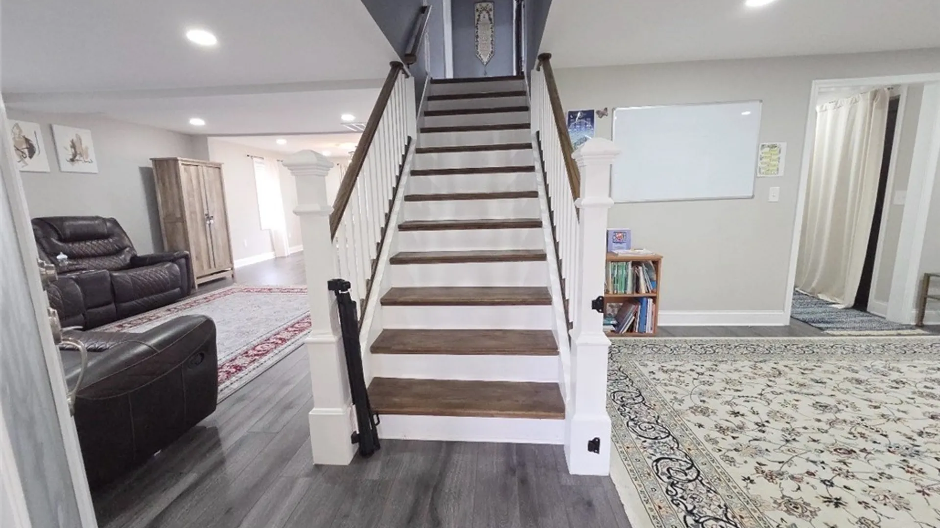 Property at 7 Lindbergh Court, Cheektowaga, NY 14225 34