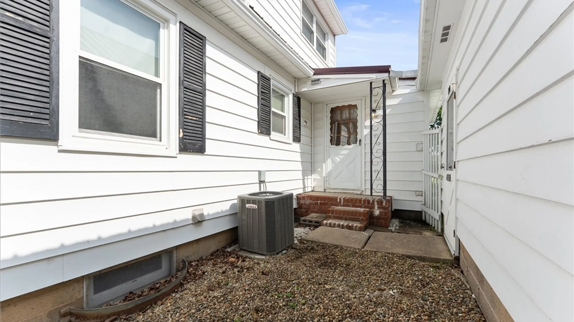 Property at 150 Dunning Avenue, Auburn, NY 13021 13