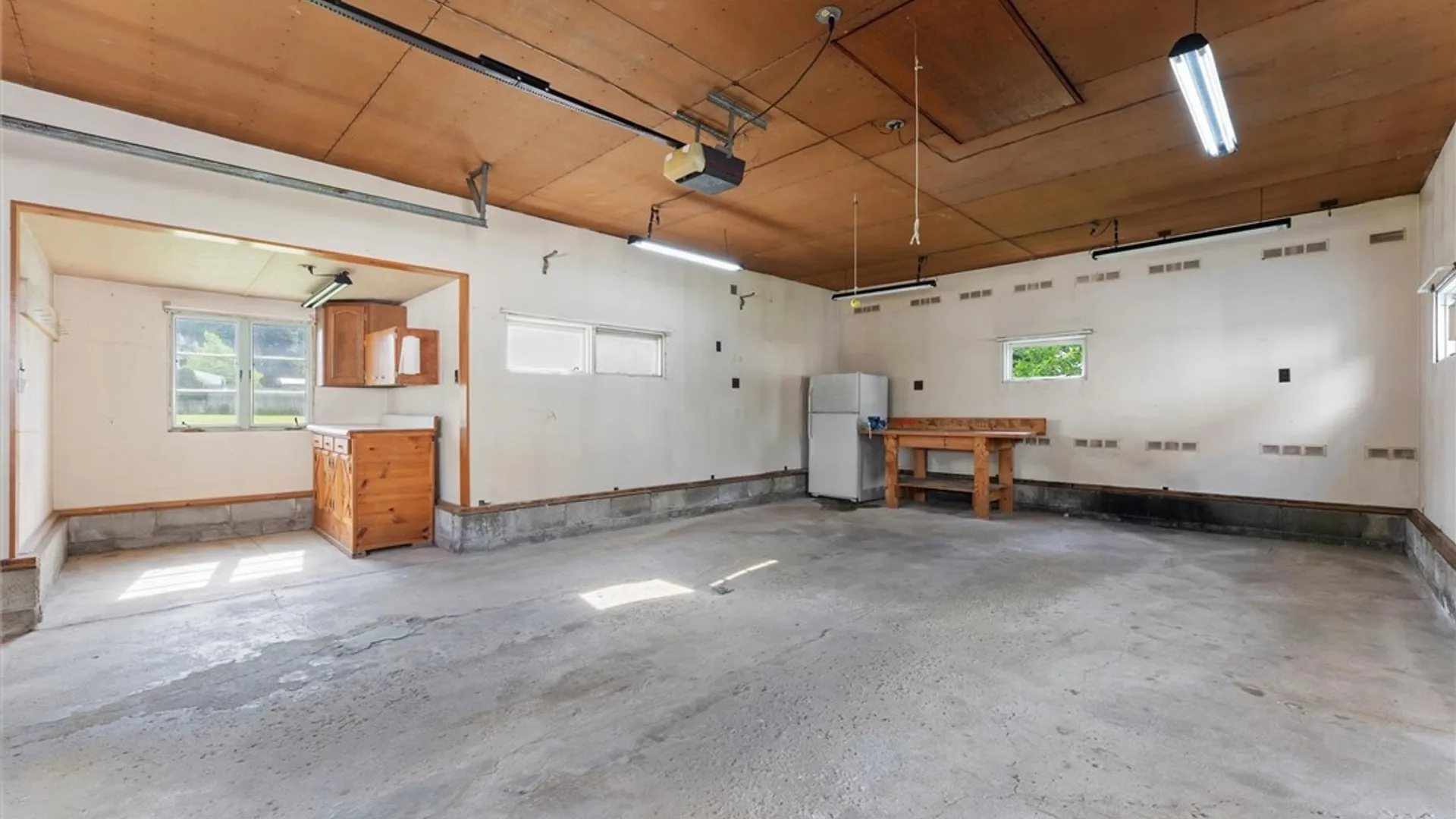 Property at 150 Dunning Avenue, Auburn, NY 13021 32