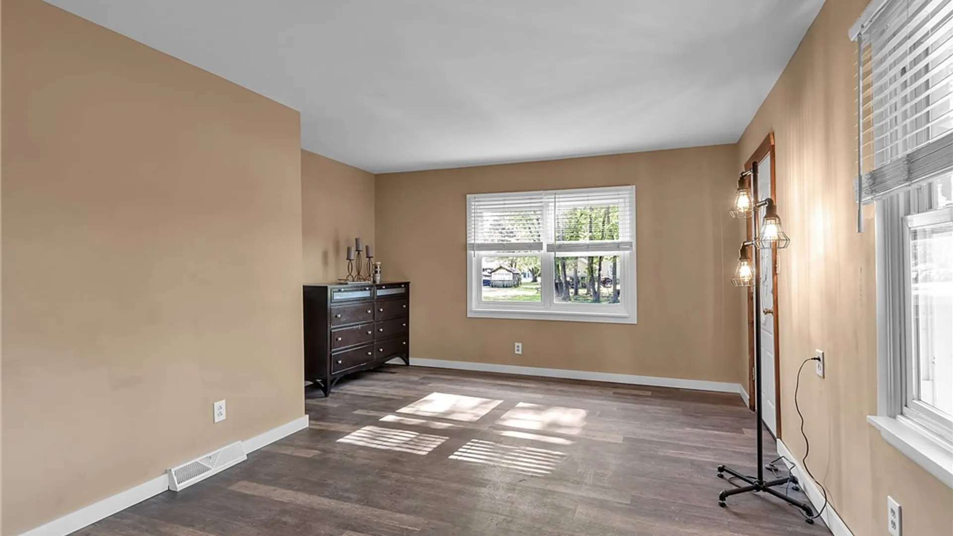 Property at 2344 Lincoln Avenue, Wilson, NY 14172 8