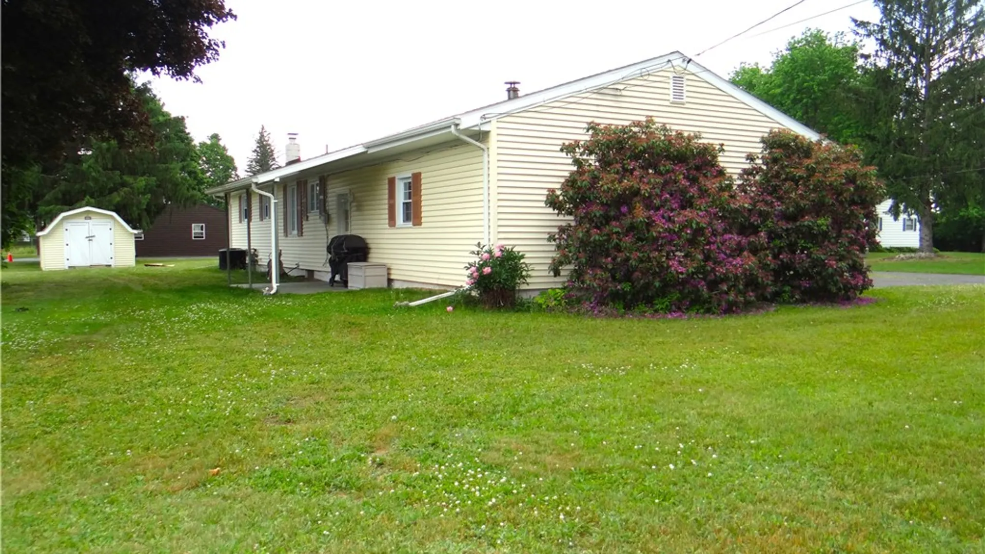 Property at 16 Deo Street, Big Flats, NY 14845 30
