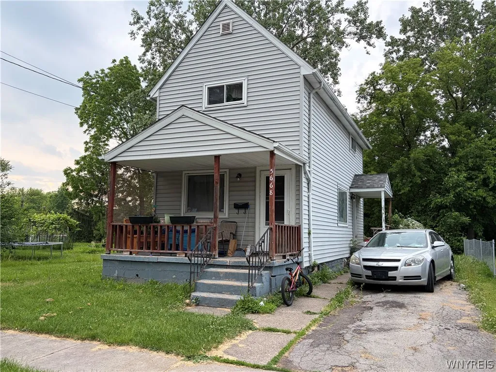 Property at 5668 Frontier Avenue, Niagara Falls, NY 14304