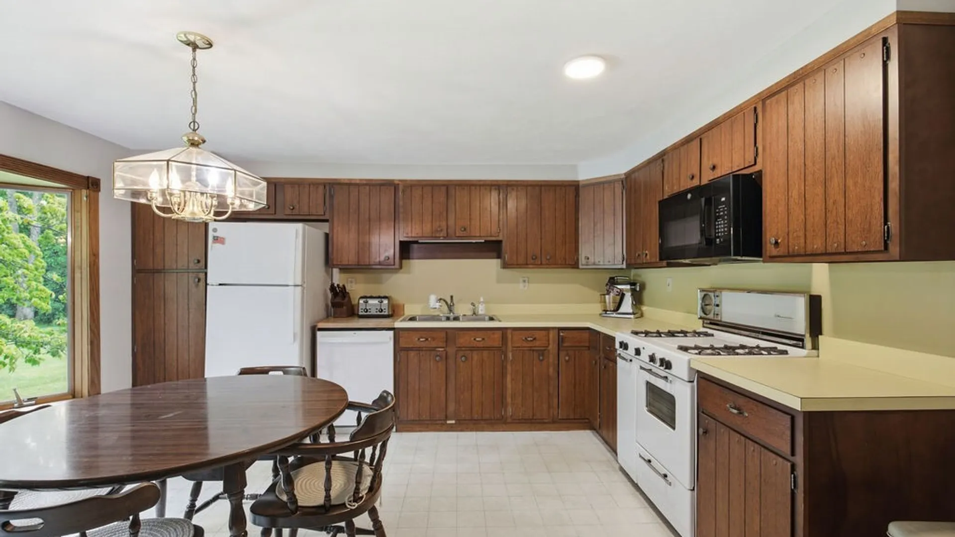 Property at 8218 Speach Drive, Lysander, NY 13027 7