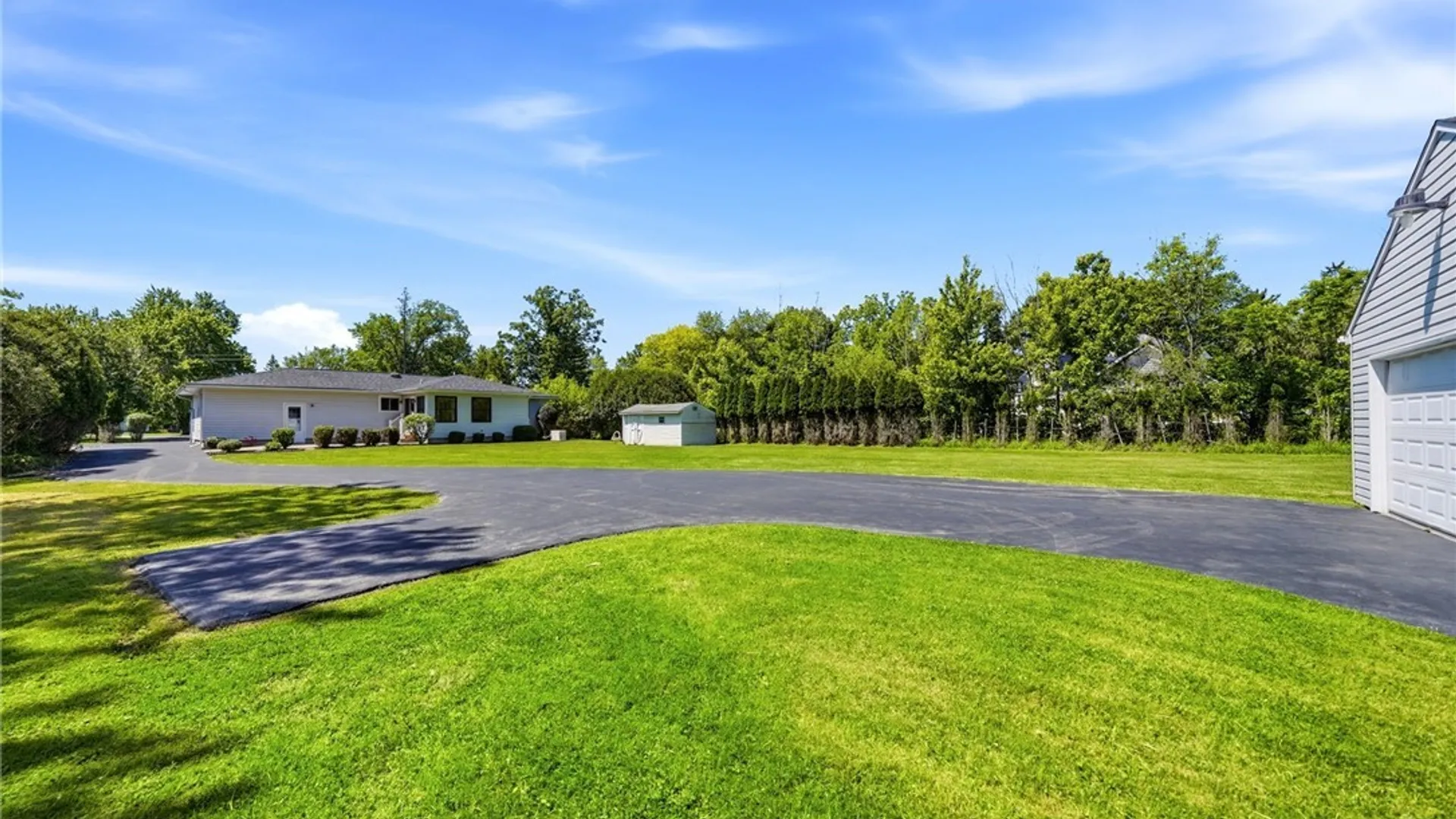 Property at 5495 Irish Road, Pendleton, NY 14120 36