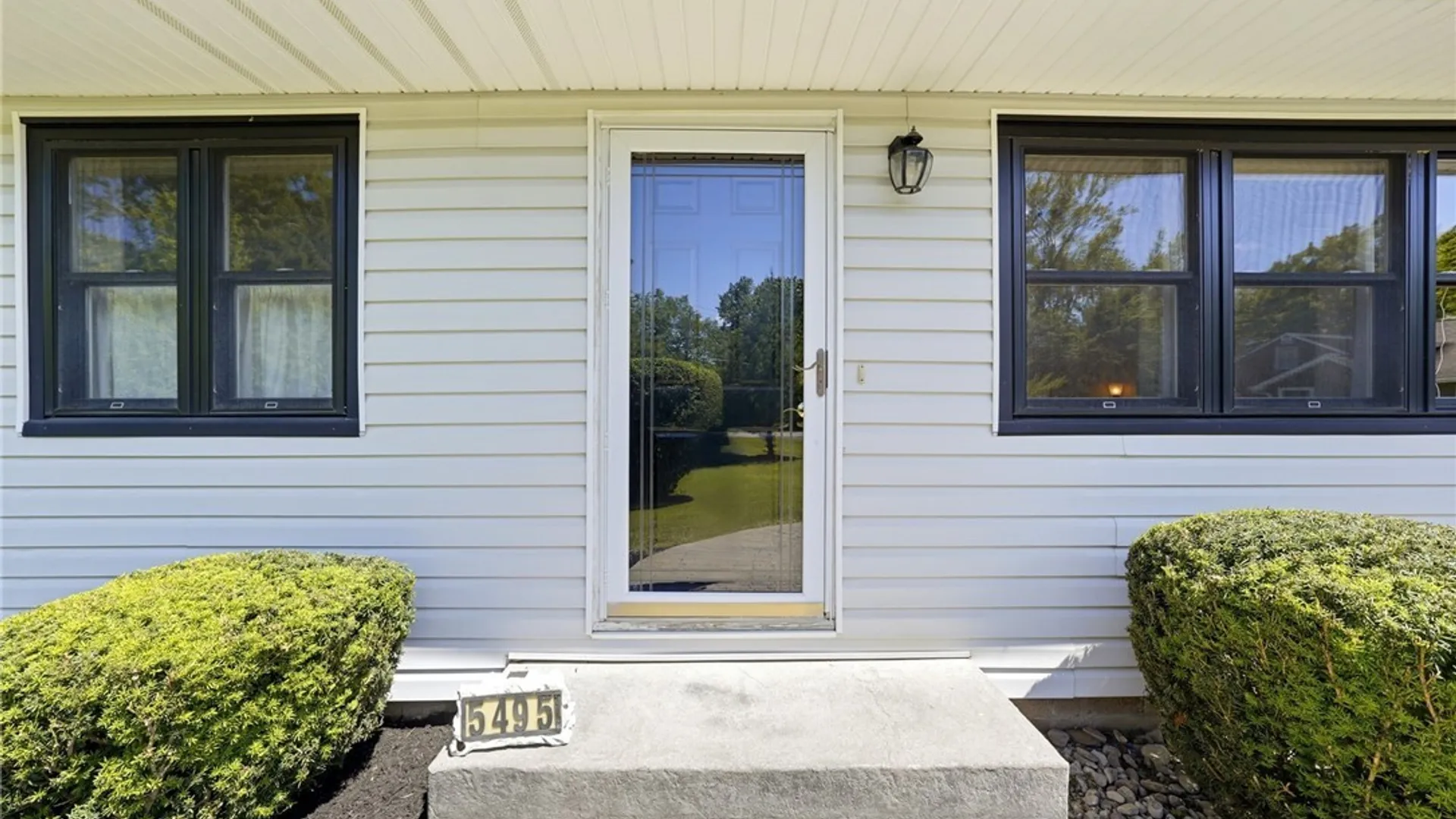 Property at 5495 Irish Road, Pendleton, NY 14120 5