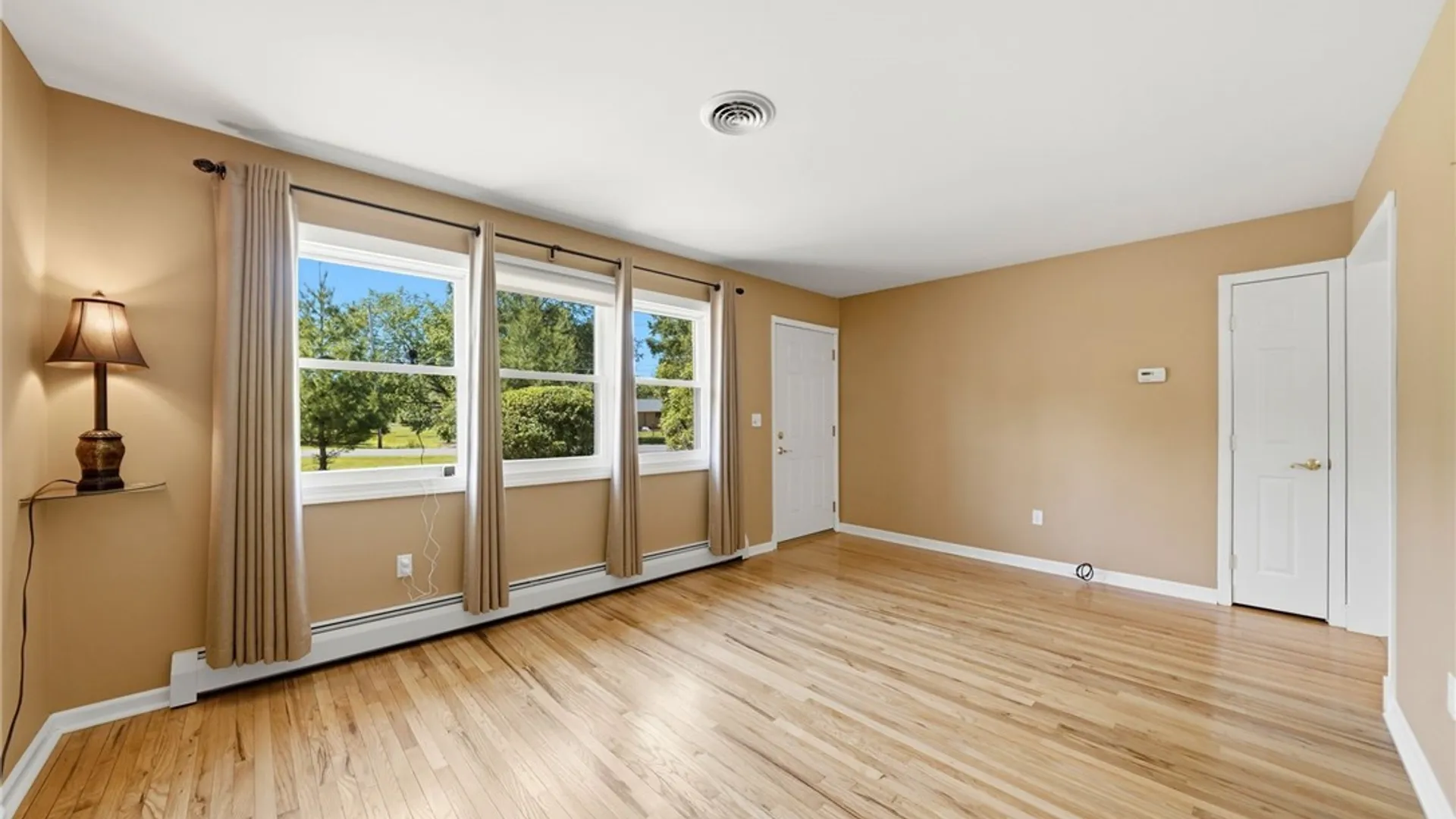 Property at 5495 Irish Road, Pendleton, NY 14120 6