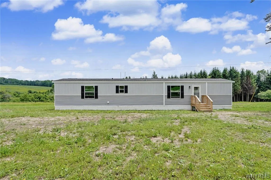 Property at 2011 Edmunds Road, Freedom, NY 14065
