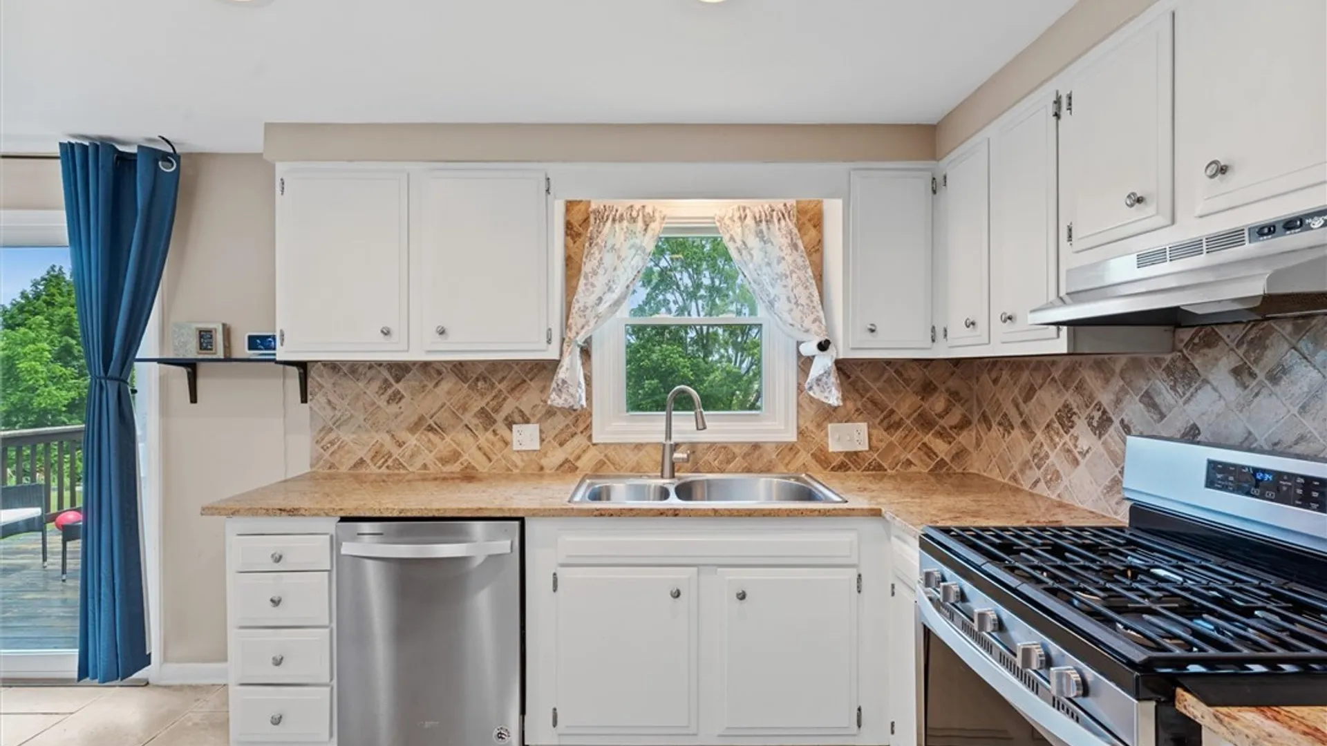 Property at 308 Stanton Drive, DeWitt, NY 13214 9