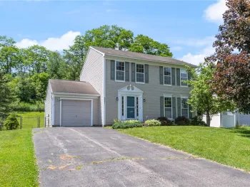 Property at 3331 Eagles Roost Lane, Walworth, NY 14502
