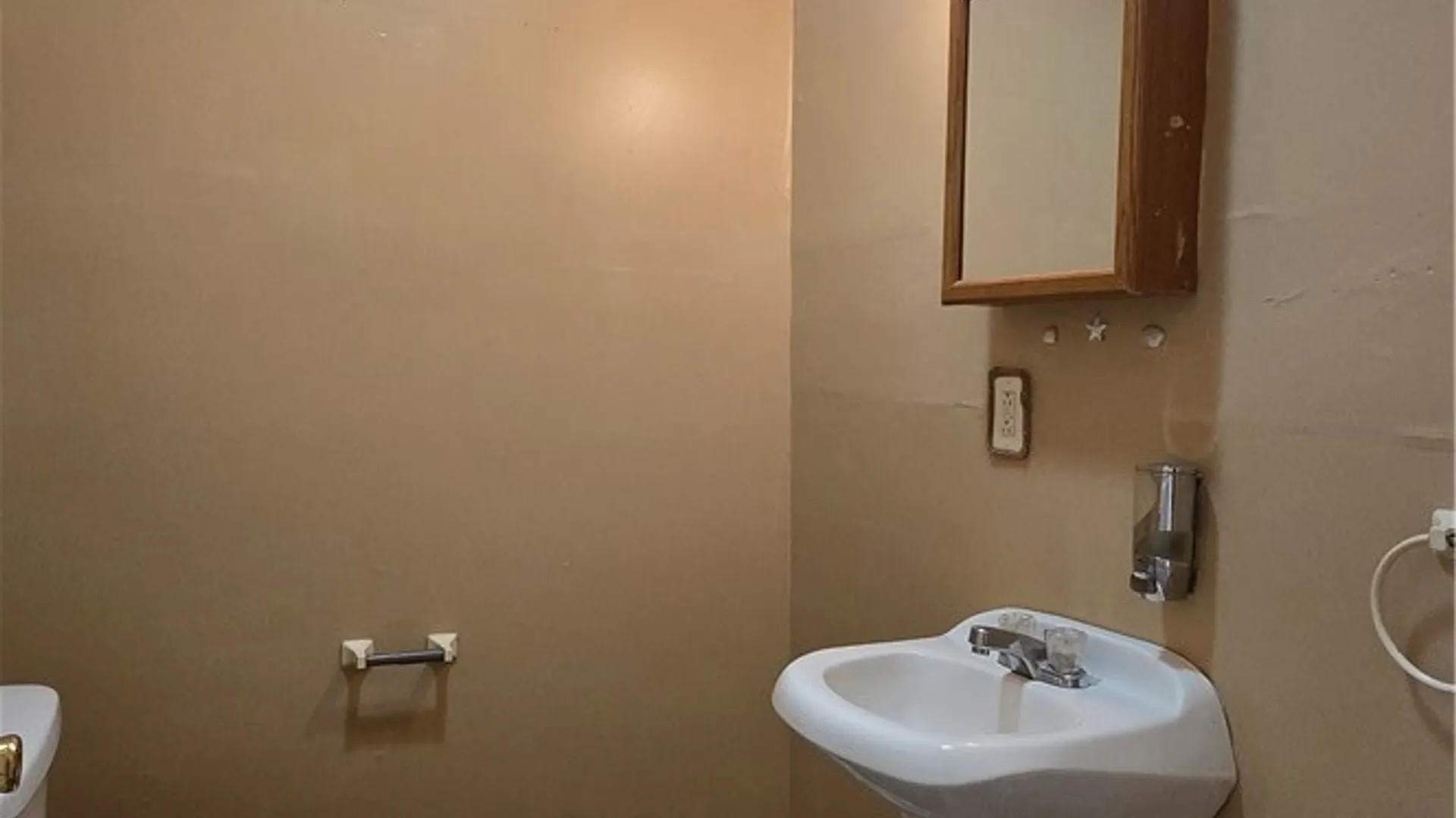 Property at 614 Winsor Avenue, Elmira City, NY 14905 4