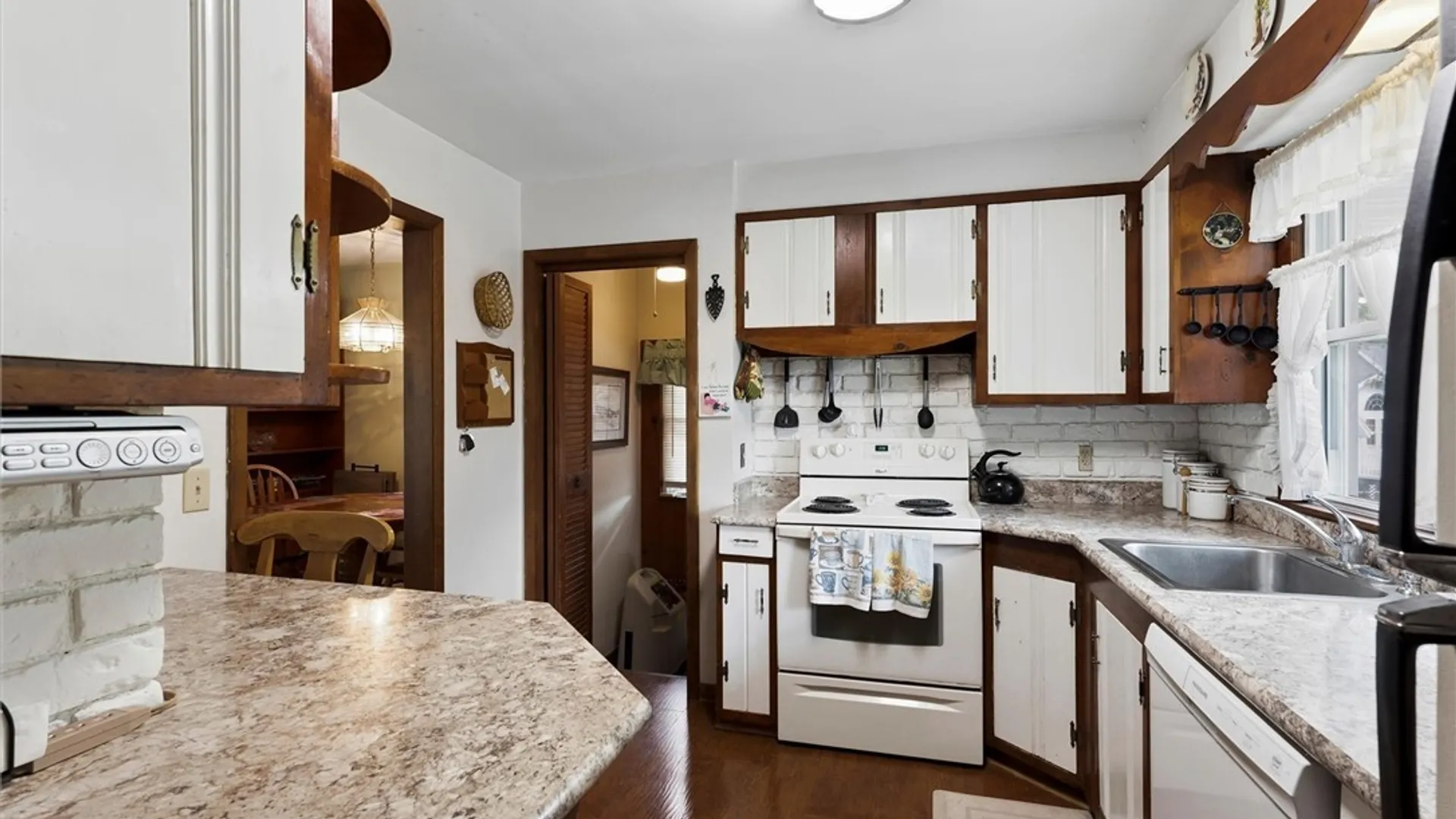 Property at 10 Kelly Avenue, Marcellus, NY 13108 17