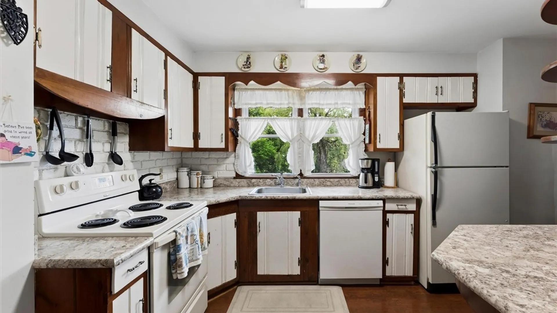 Property at 10 Kelly Avenue, Marcellus, NY 13108 15