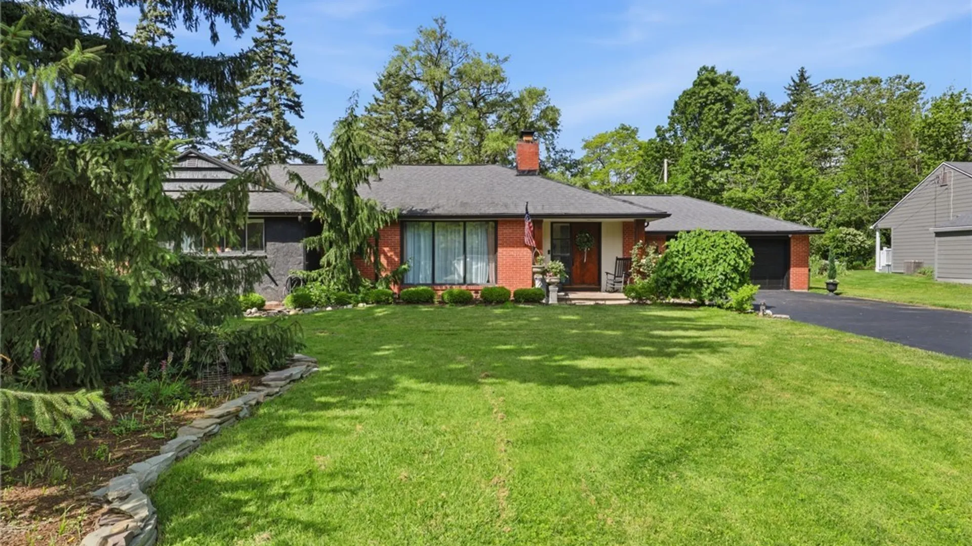 Property at 620 N Forest Road, Amherst, NY 14221 3