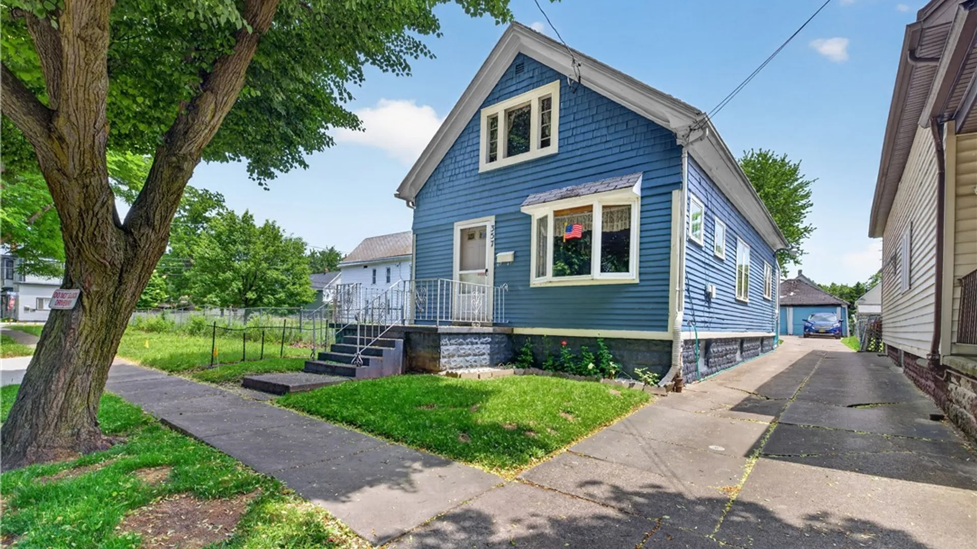 Property at 357 Gold Street, Buffalo, NY 14206 3
