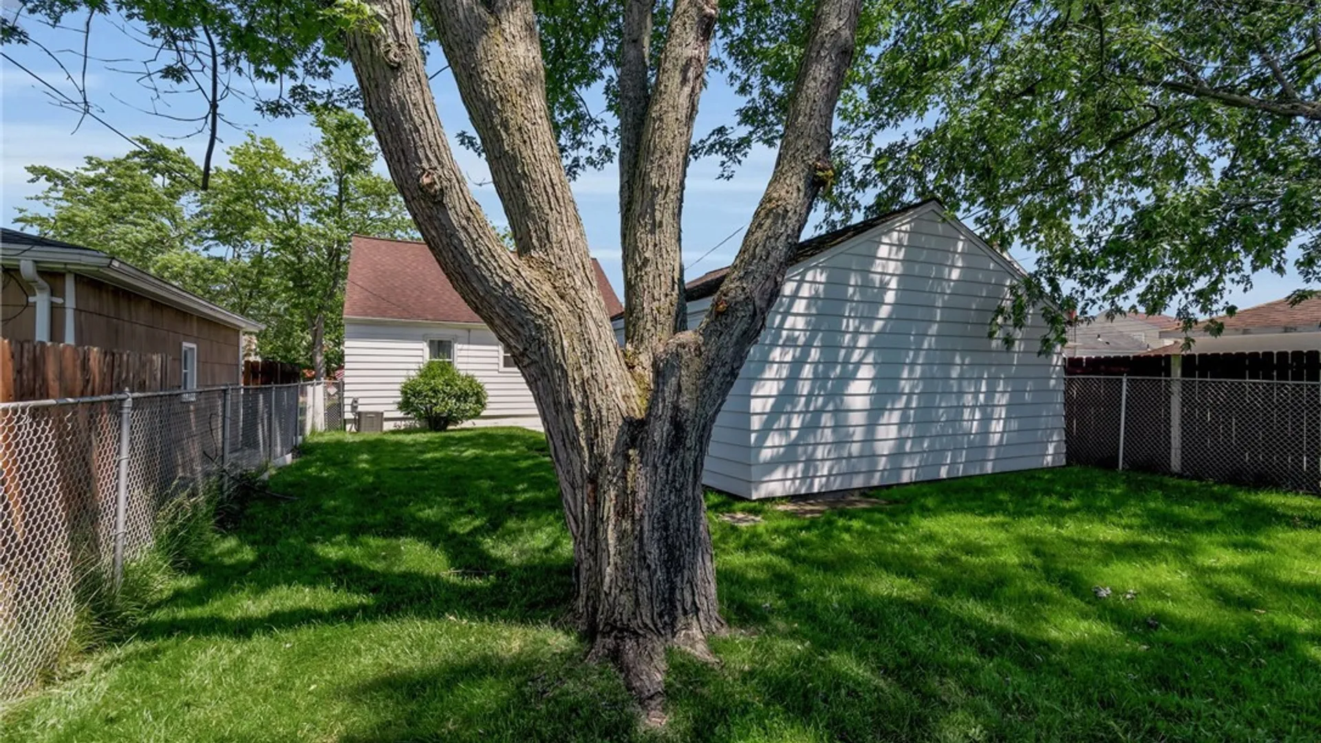 Property at 240 Edgewood Avenue, Tonawanda, NY 14223 20