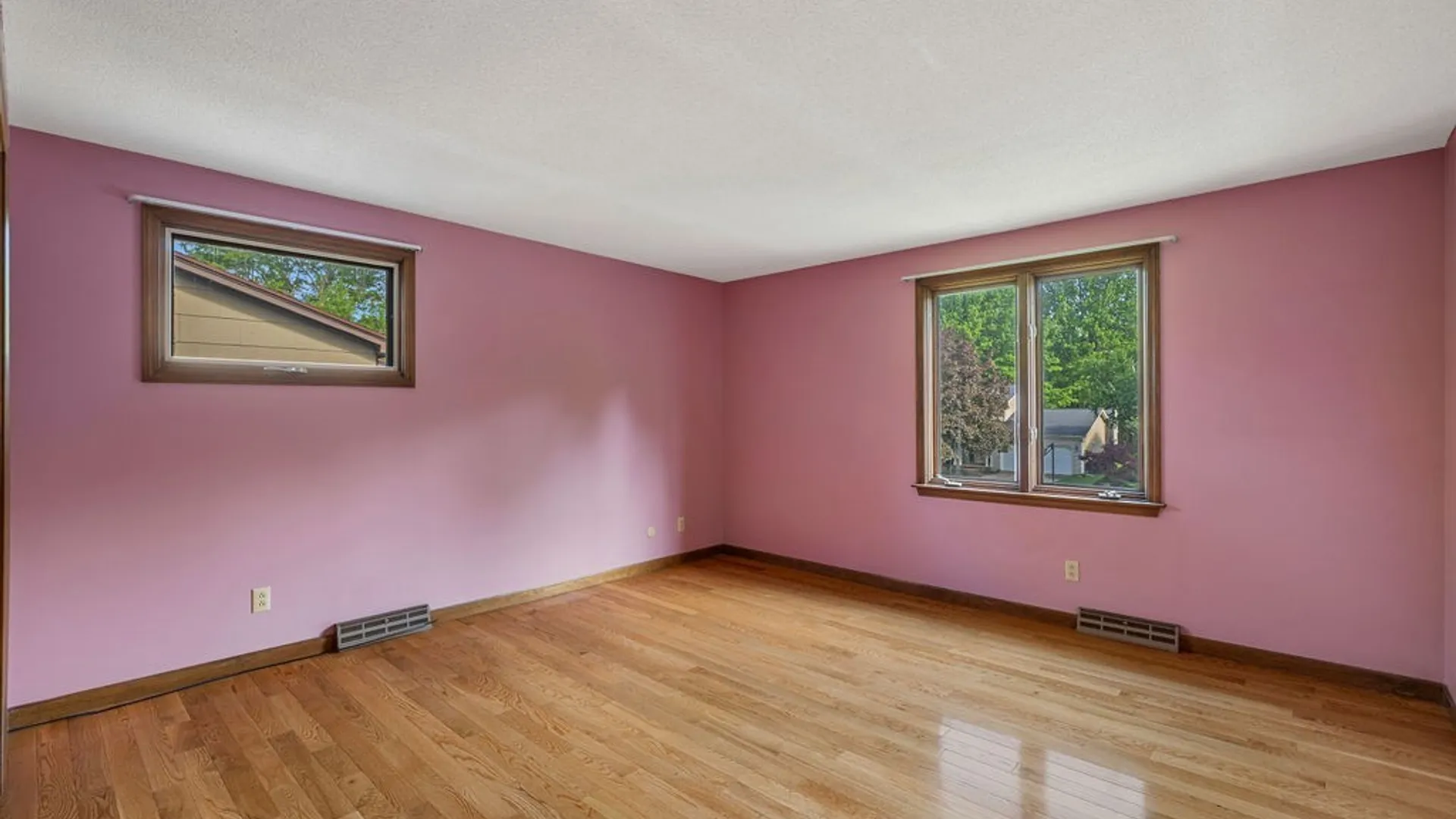 Property at 142 Montbleu Drive, Amherst, NY 14068 23