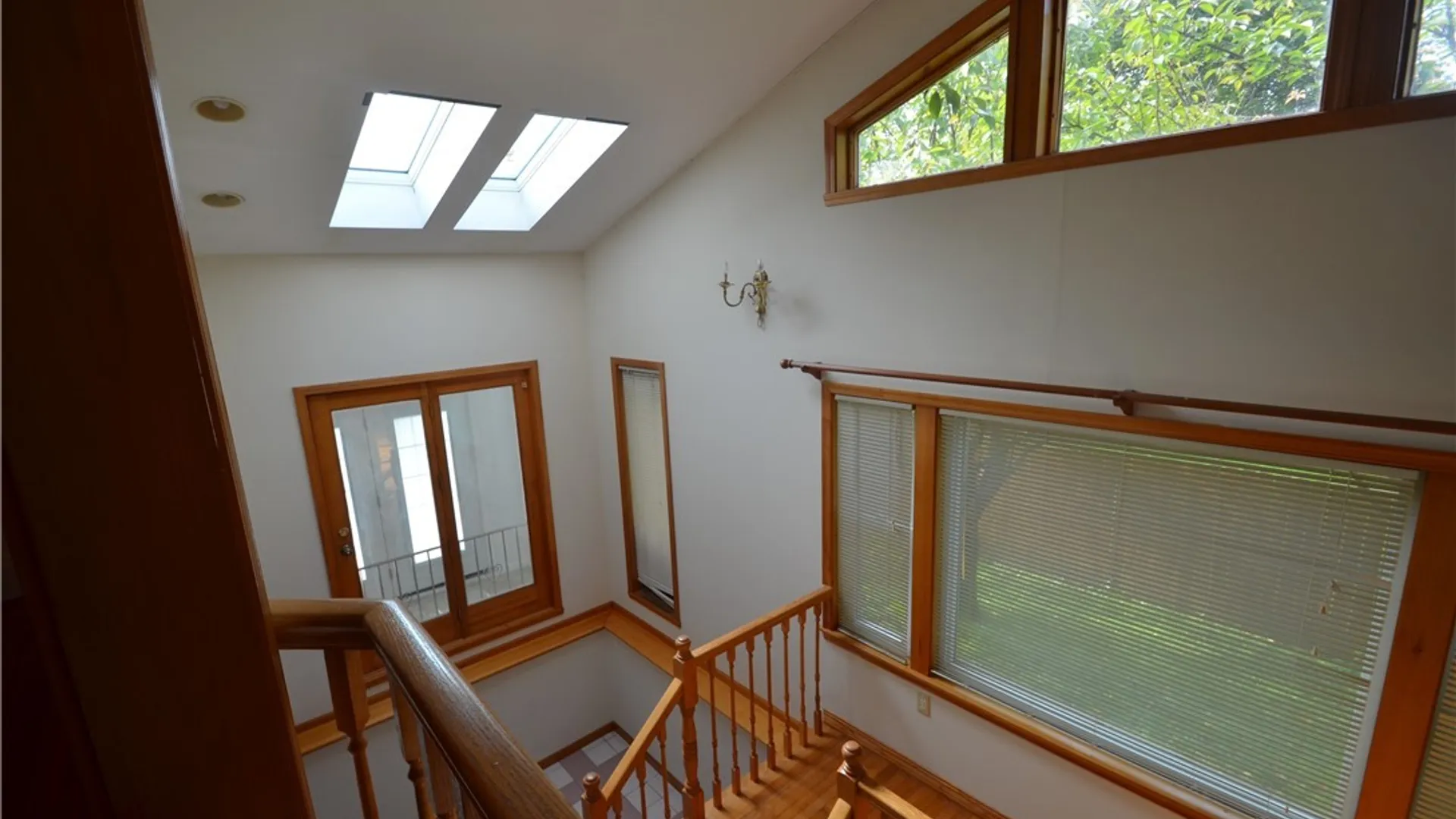 Property at 210 Lincoln Park Drive, Syracuse, NY 13203 24