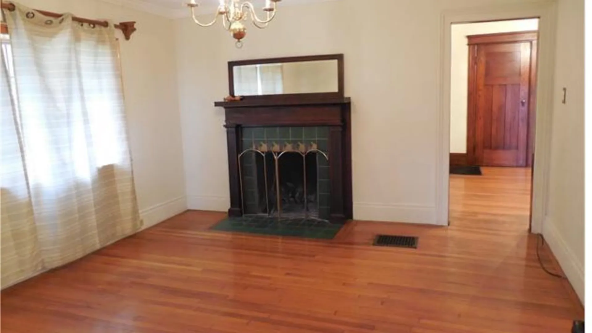 Property at 210 Lincoln Park Drive, Syracuse, NY 13203 9