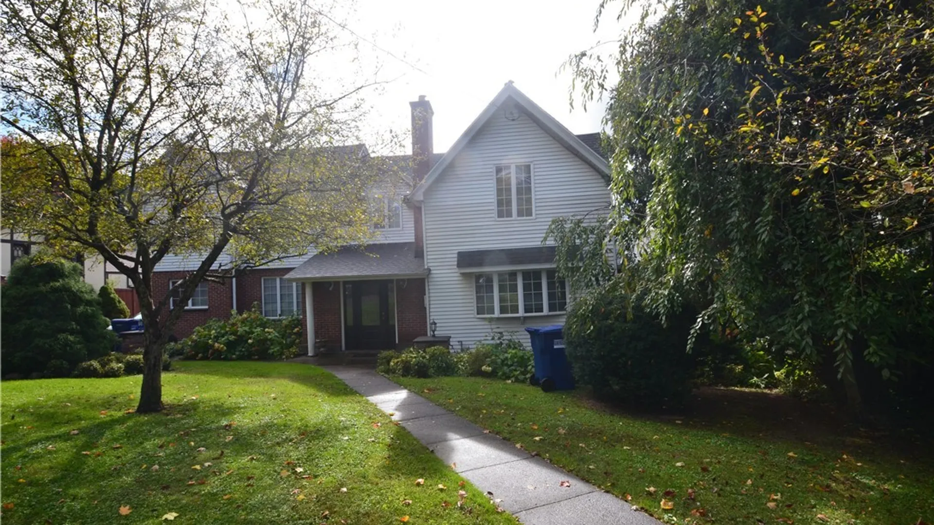Property at 210 Lincoln Park Drive, Syracuse, NY 13203 14