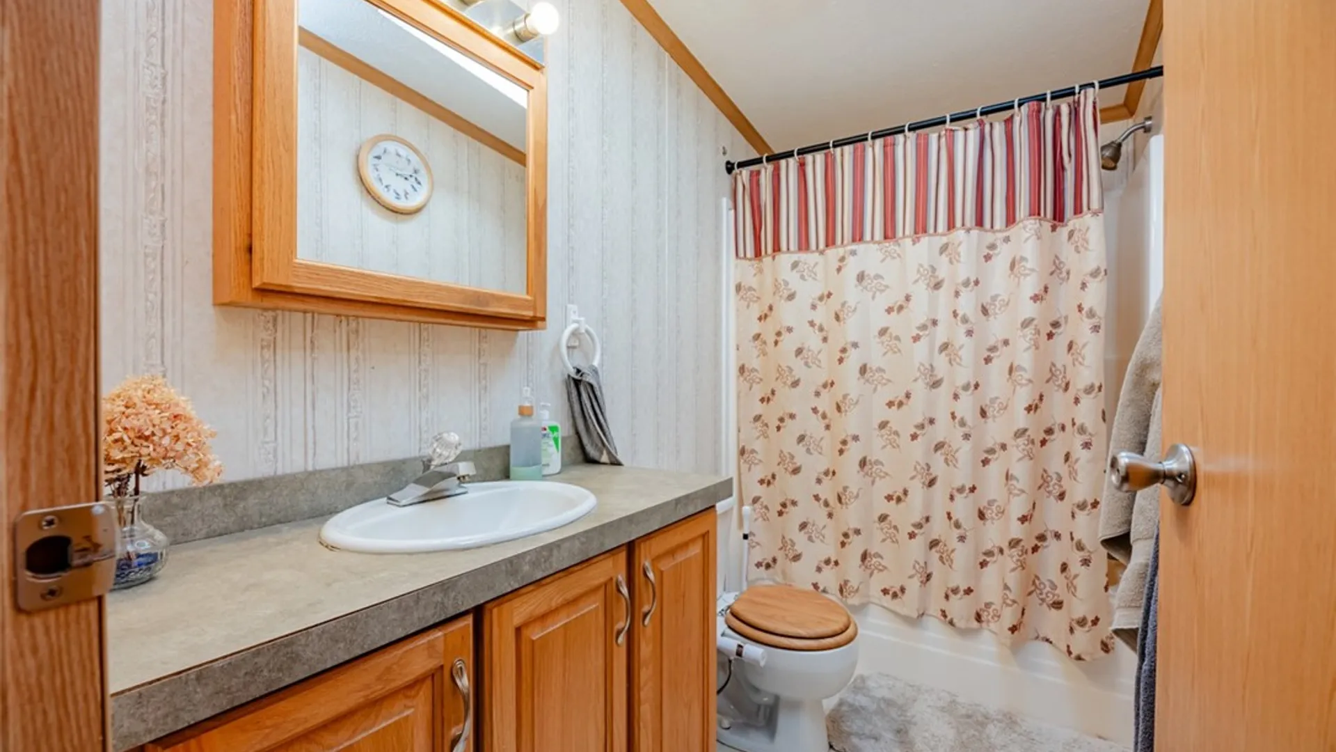 Property at 6286 Stillmeadow Way, Williamson, NY 14589 11