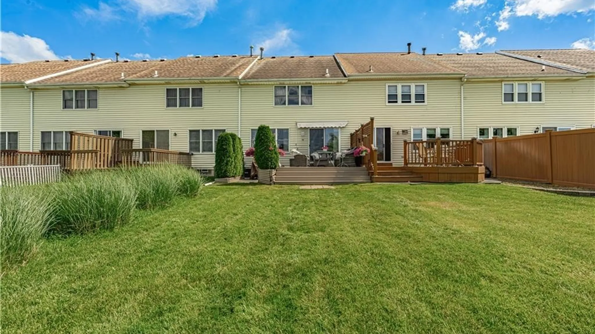 Property at 2735 Alder Creek Drive, Wheatfield, NY 14120 35