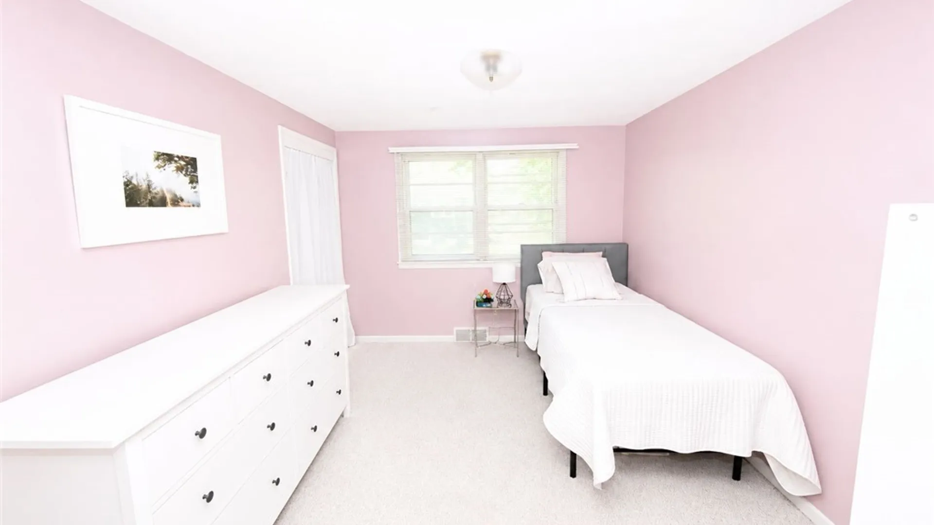 Property at 1330 Meadowbrook Drive, Syracuse, NY 13224 20