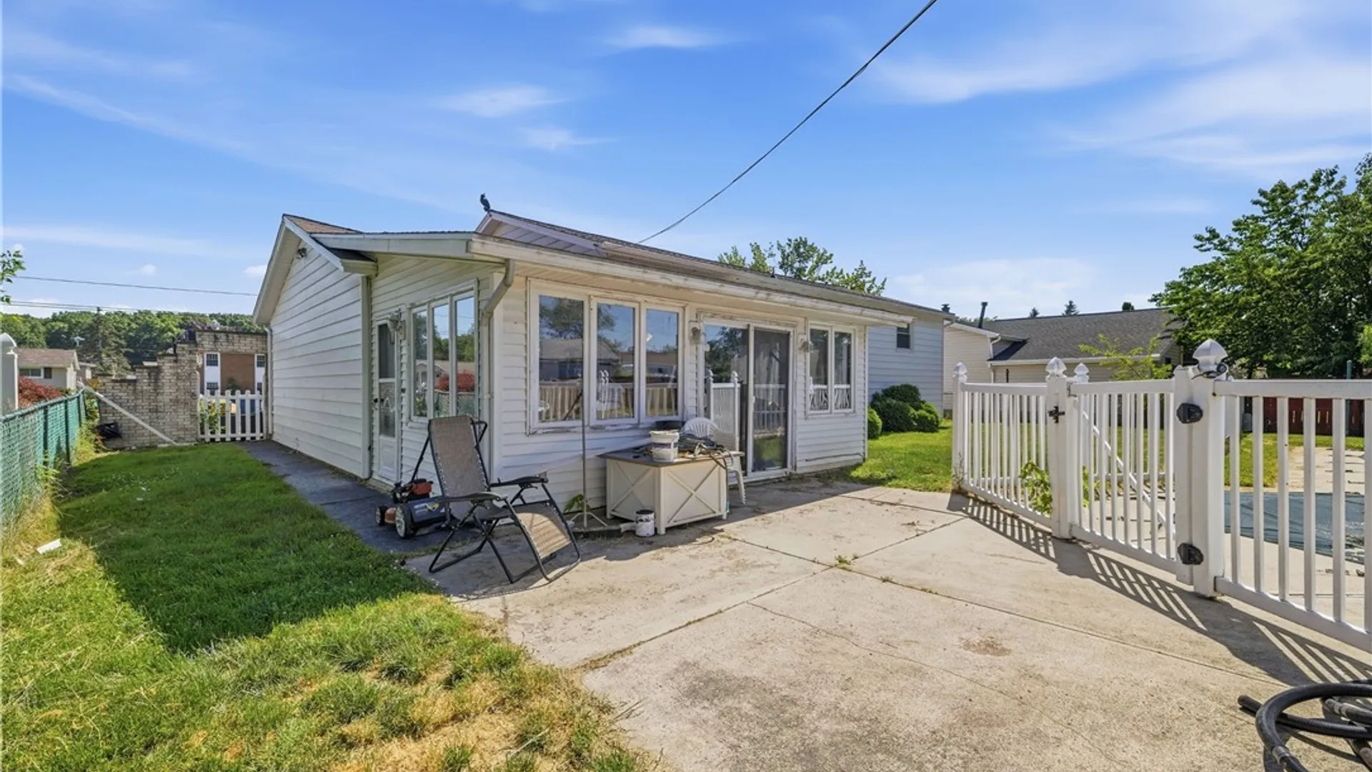 Property at 7416 Greenview Road, Niagara, NY 14304 6