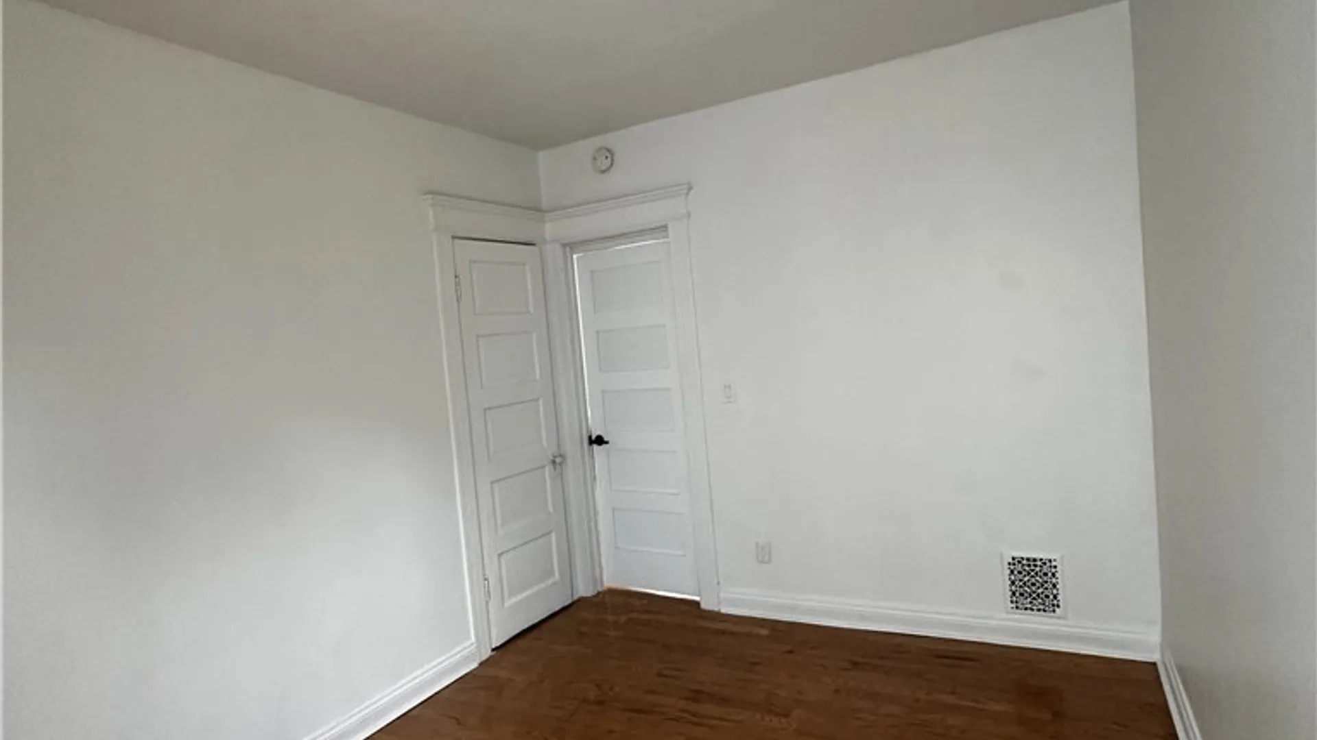 Property at 113 E Brighton Avenue, Syracuse, NY 13205 8