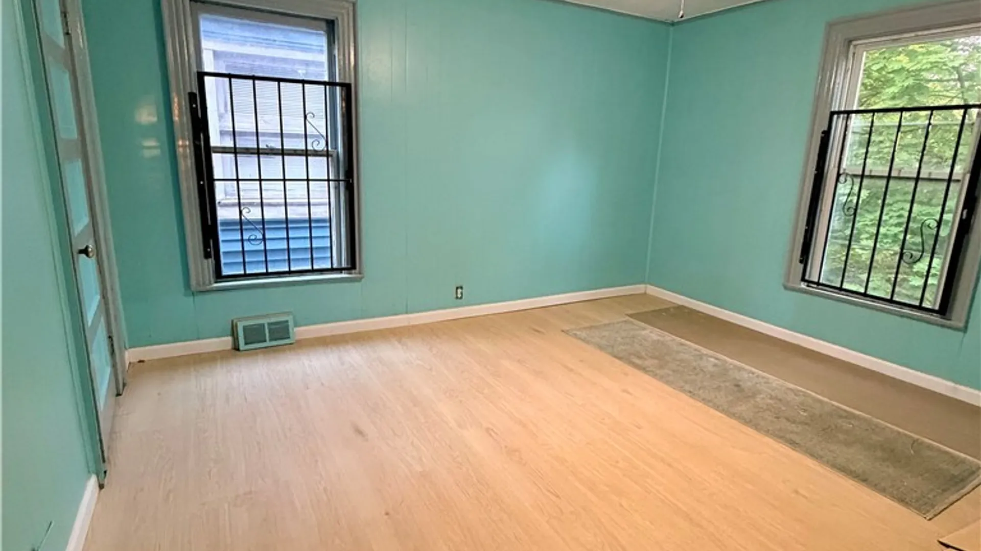 Property at 348 Wyoming Avenue, Buffalo, NY 14215 7