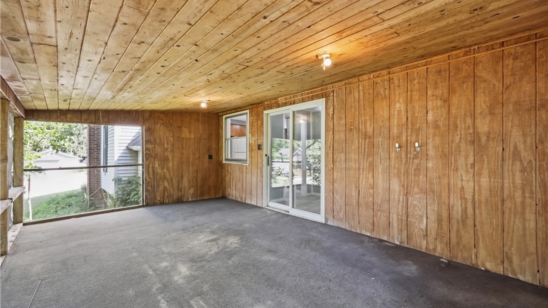 Property at 105 Garfield Street, Holland, NY 14080 30
