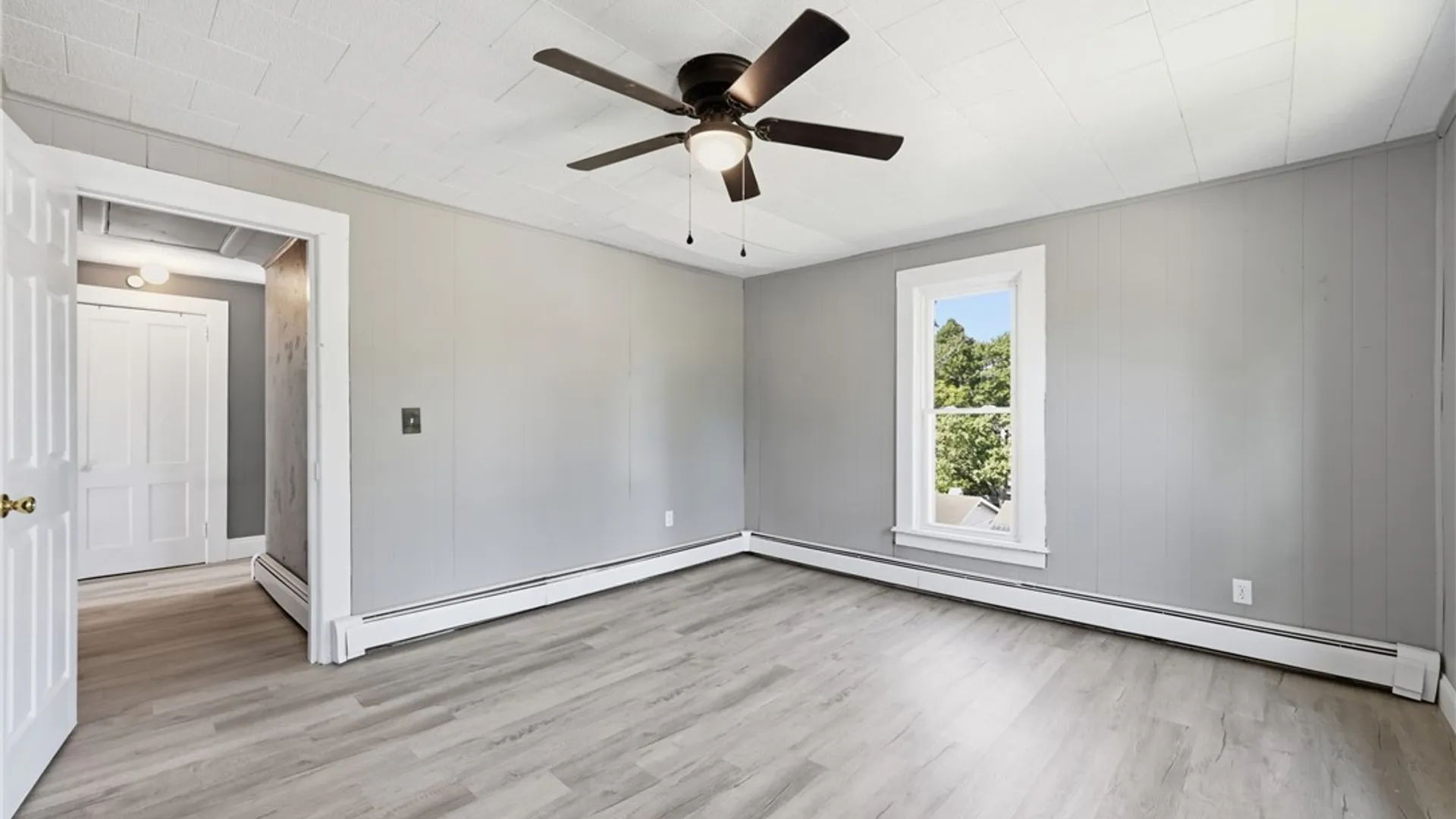 Property at 105 Garfield Street, Holland, NY 14080 34