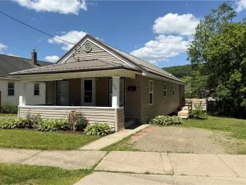 Property at 137 Rockland Avenue, Bradford City, PA 16701