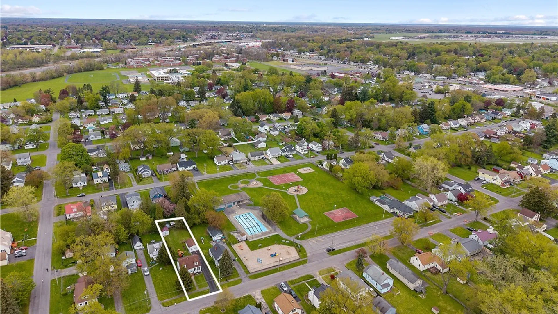 Property at 226 Richfield Boulevard, Salina, NY 13211 28