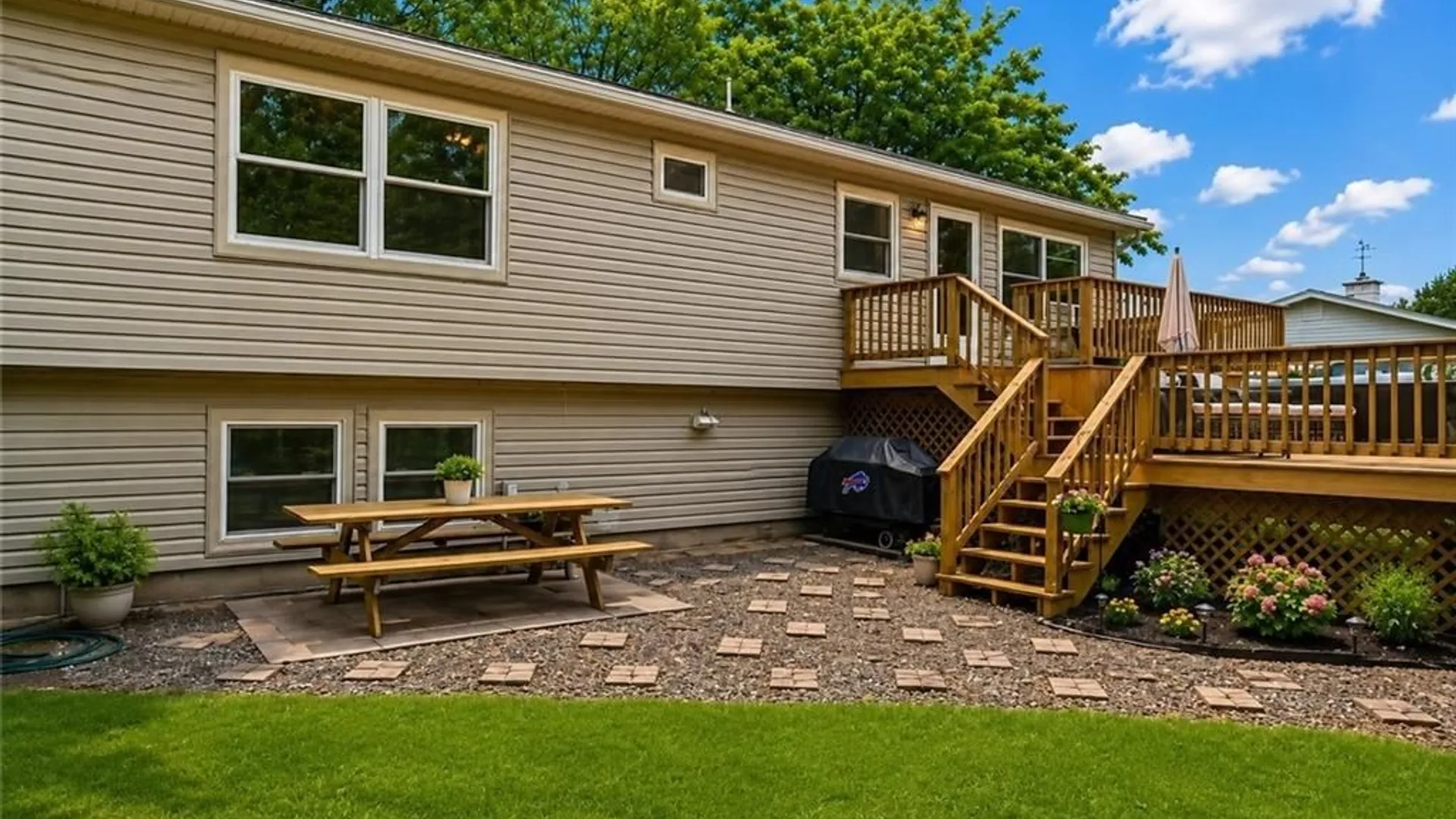 Property at 27 Van Renssalaer Street, Seneca Falls, NY 13148 34
