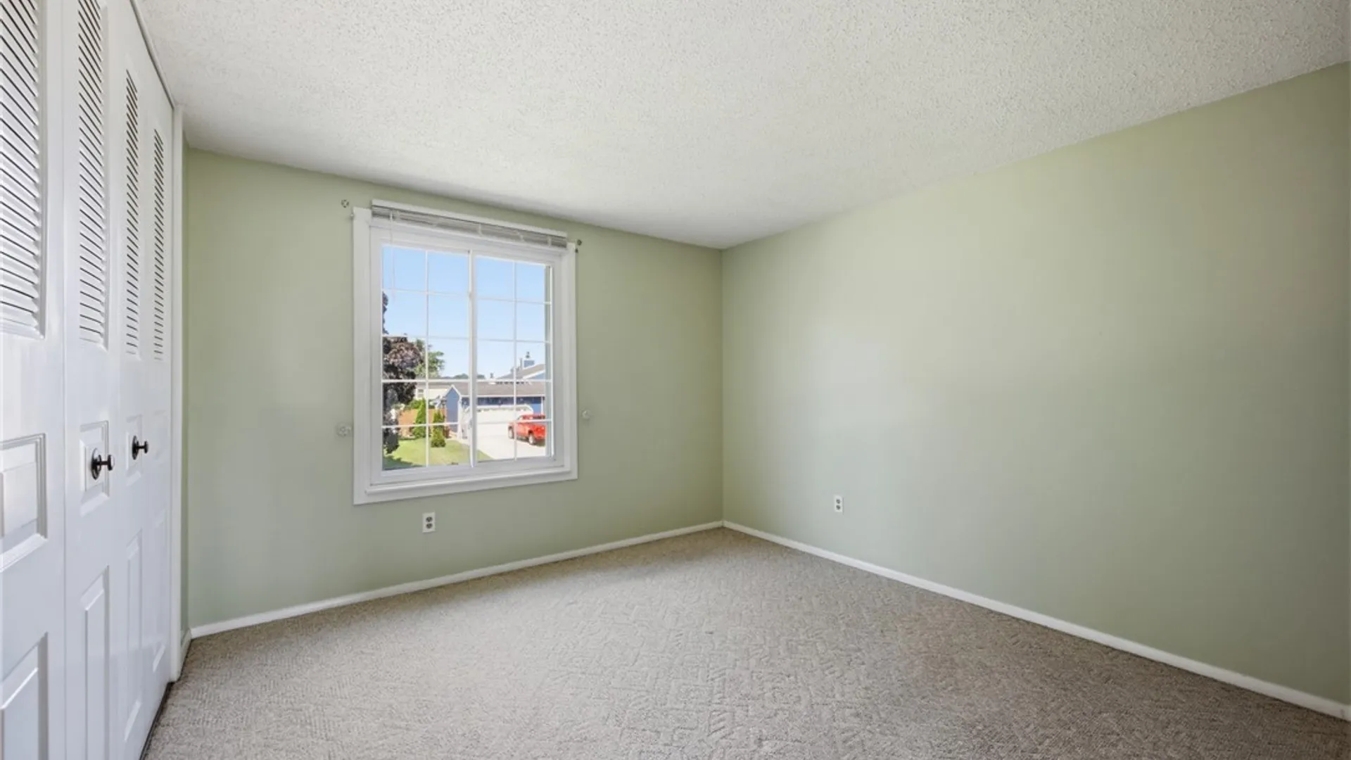 Property at 49 Thornwood Drive, Cheektowaga, NY 14227 10