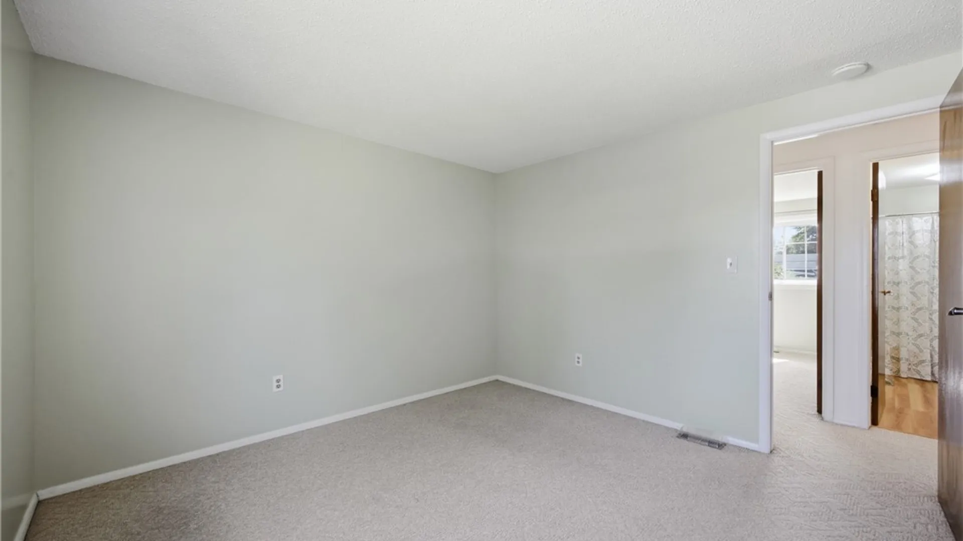 Property at 49 Thornwood Drive, Cheektowaga, NY 14227 21