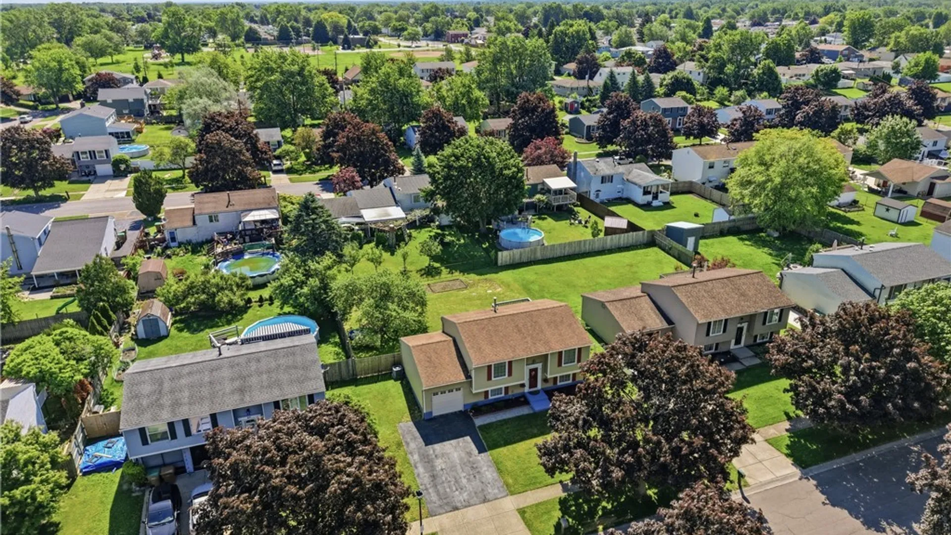 Property at 49 Thornwood Drive, Cheektowaga, NY 14227 31