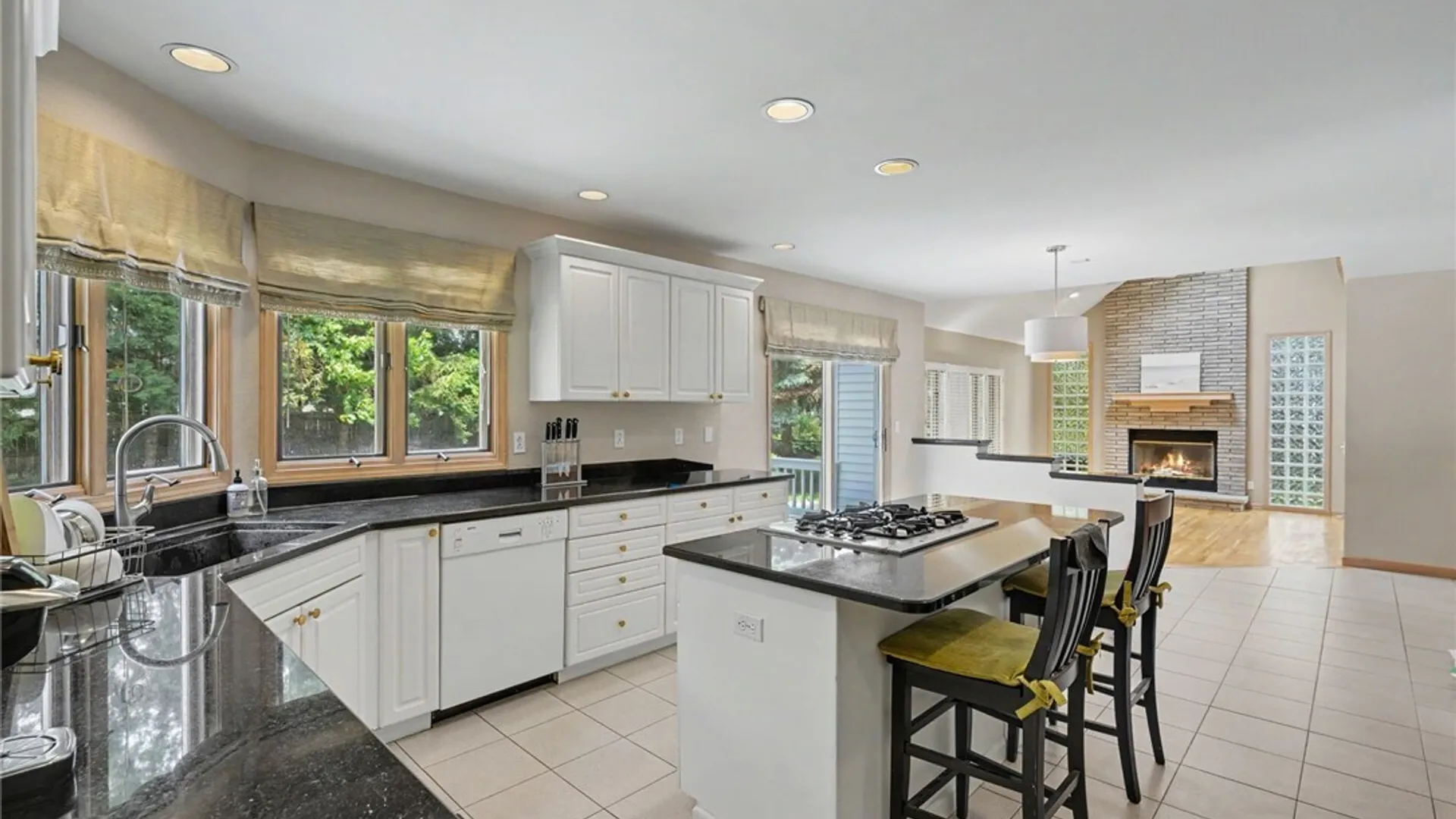 Property at 32 Vassar Drive, Amherst, NY 14068 9