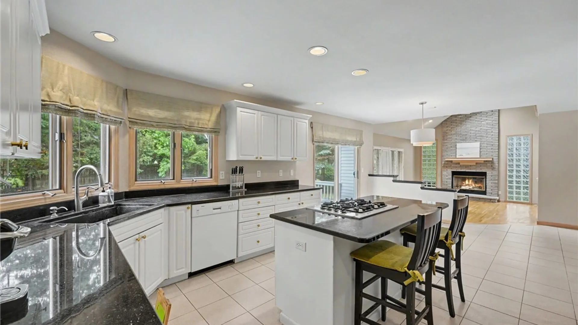 Property at 32 Vassar Drive, Amherst, NY 14068 15
