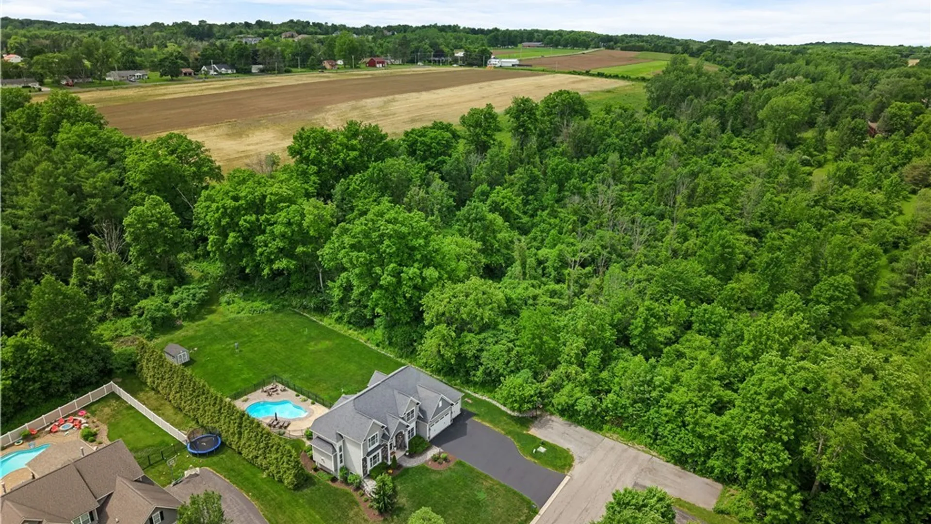Property at 4373 Chickadee Circle, Onondaga, NY 13215 8